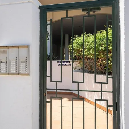 Penthouse With Sea Views Alamos Appartement *